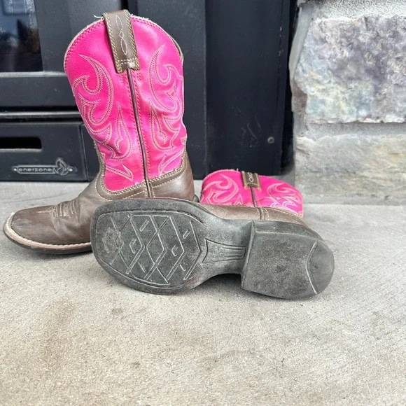 Girls Ariat cowgirl boots - Picture 3 of 3